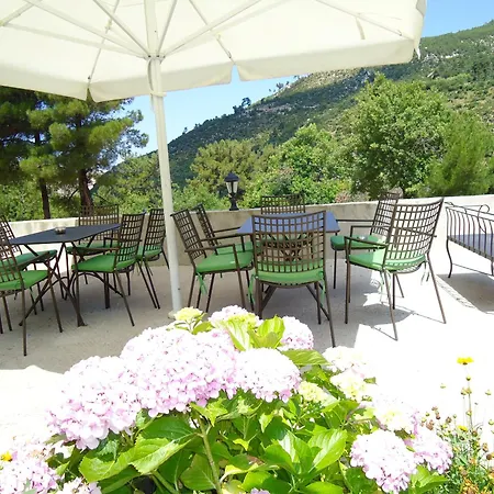 Menir Luxury